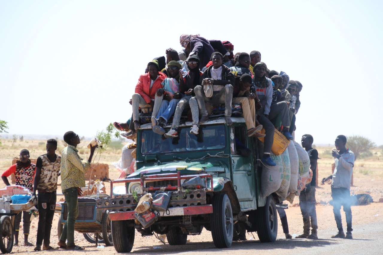 In Niger, Uno’s team witnessed modern human migration from West and Central Africa toward Tripoli, Libya, where migrants look for passage to Europe. Refugees are fleeing because of food insecurity or lack of work, both related to changes in agricultural yields that can be linked to current climate change. (All Africa photos courtesy of Kevin Uno)