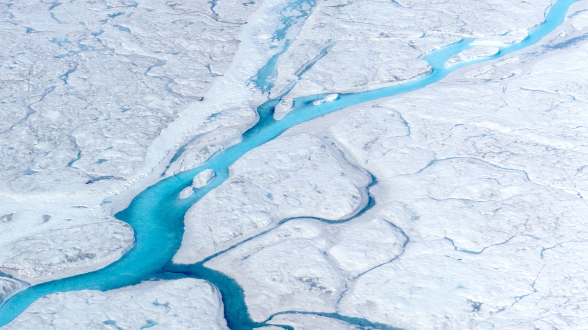 Rivers of meltwater flow across the Greenland ice sheet. (Photo courtesy of Marco Tedesco/Columbia University) Rivers of meltwater flow across the Greenland ice sheet. (Photo courtesy of Marco Tedesco/Columbia University)